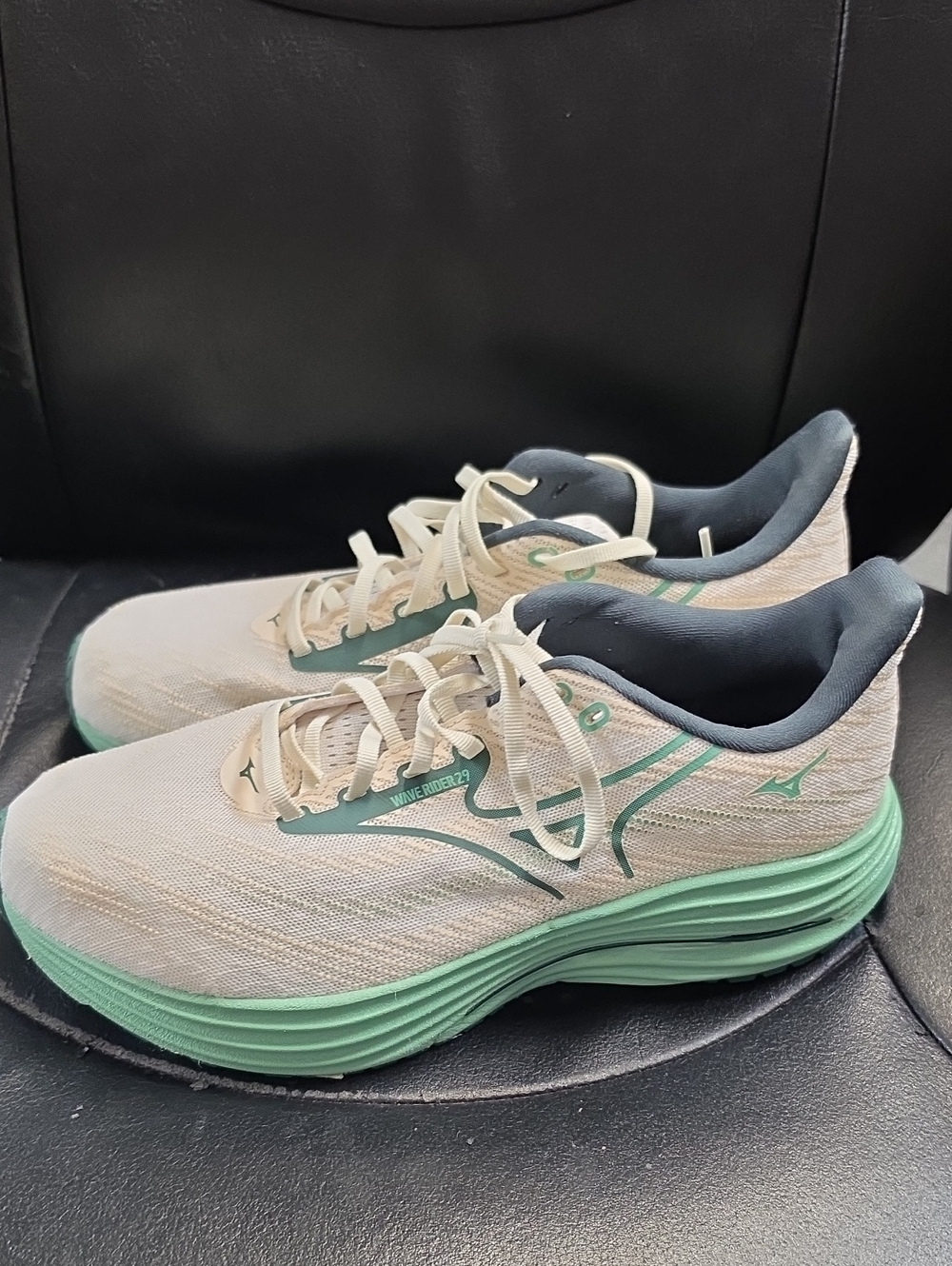 Neutral & Mint Men's Running Shoes